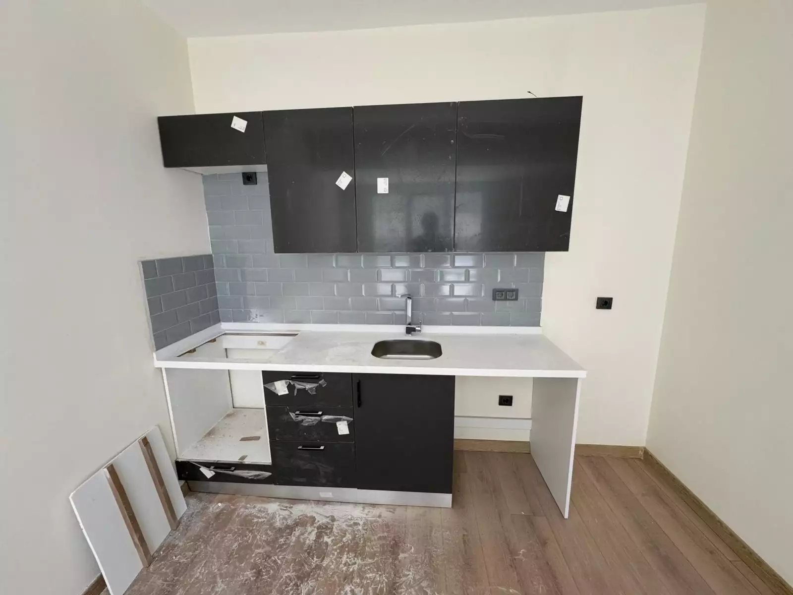 ZENİCON REZİDANSTA KİRALIK 2+1 DAİRE (OTOPARKLI)