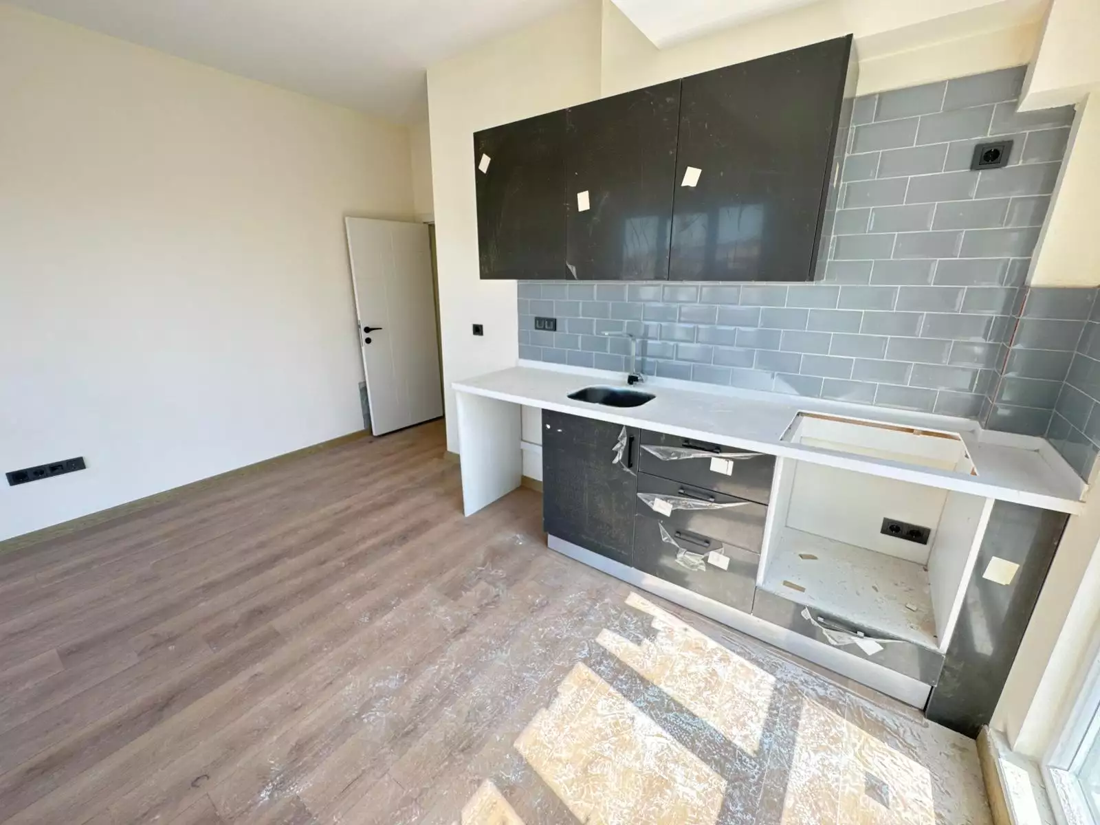 KAĞITHANE GÜLTEPE ZENİCON REZİDANSTA KİRALIK 2+1 DAİRE OTOPARKLI