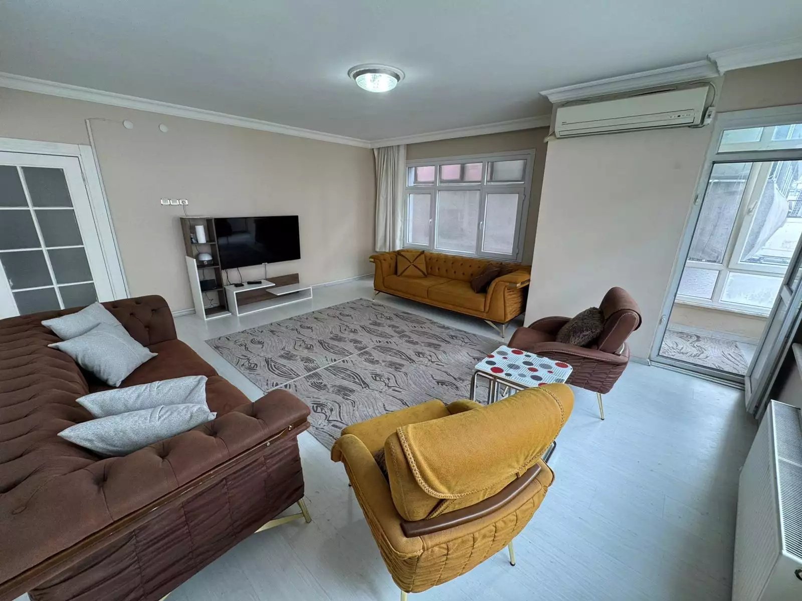 ŞİRİNEVLER E-5 ÜSTÜNDE ADA BAZINDA DÖNÜŞÜM 2+1 SATILIK DAİRE