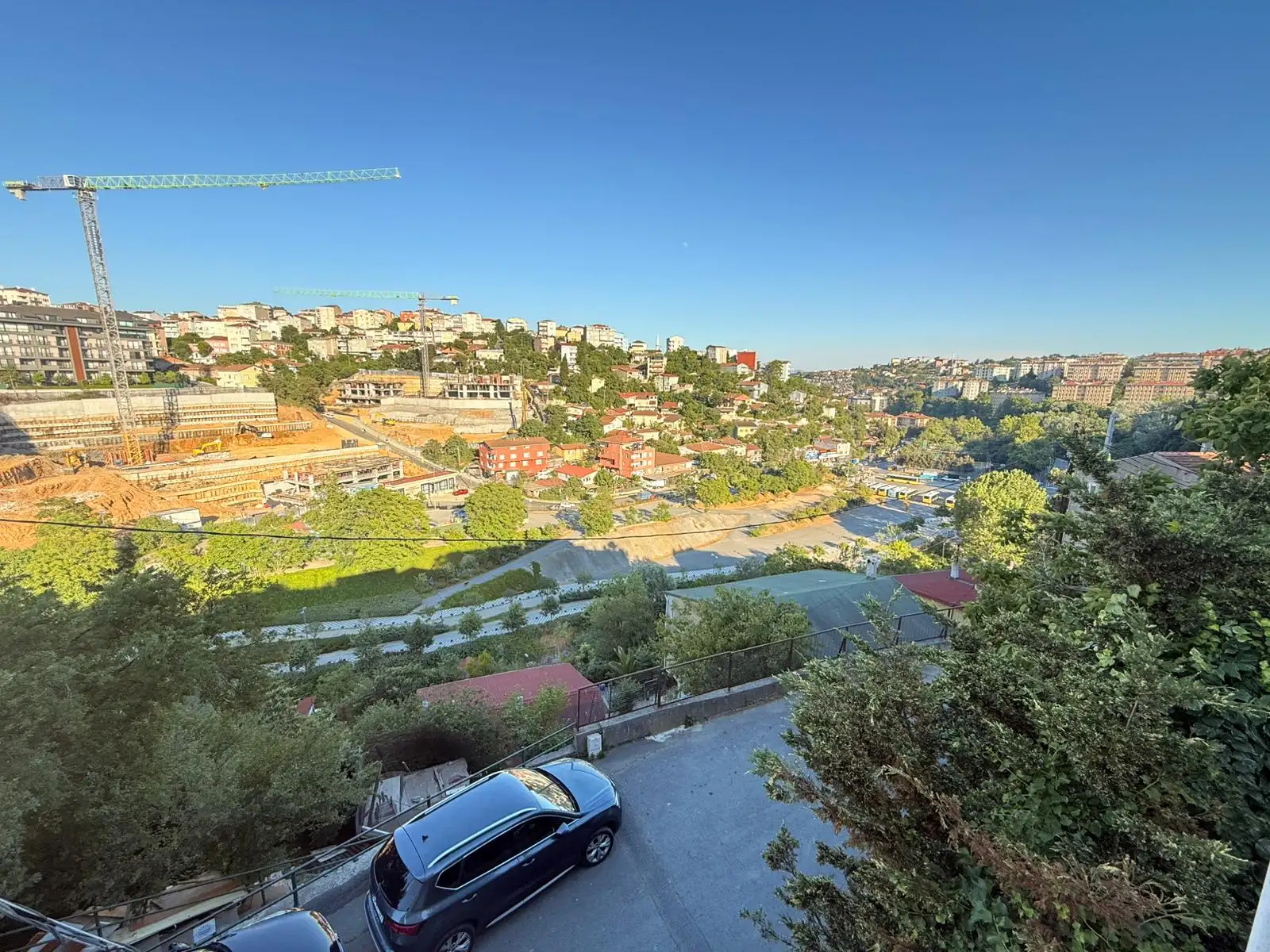 SARIYER ÇAMLITEPEDE KİRALIK GENİŞ ŞEHİR MANZARALI 3+1 DAİRE