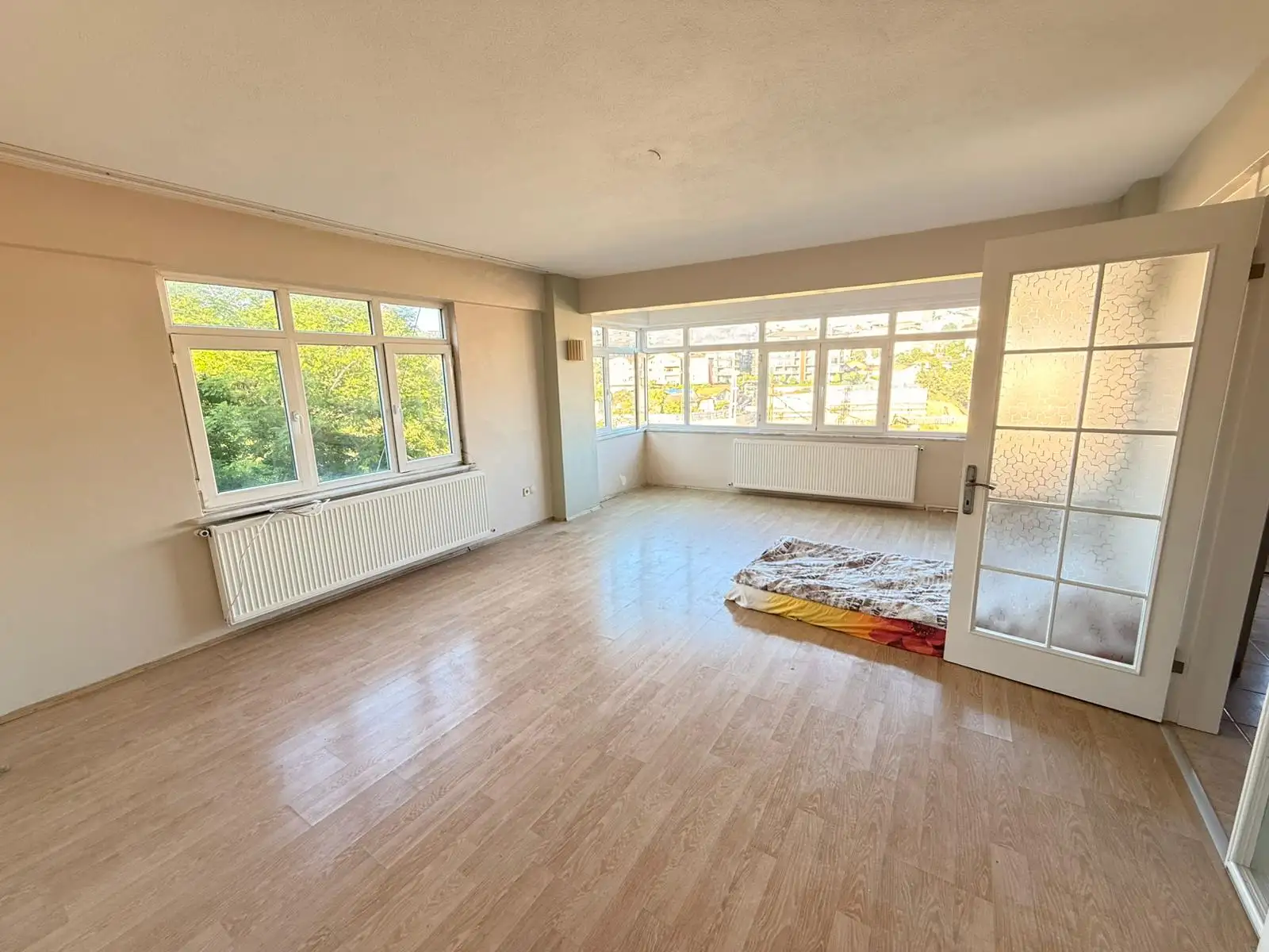 SARIYER ÇAMLITEPEDE KİRALIK GENİŞ ŞEHİR MANZARALI 3+1 DAİRE