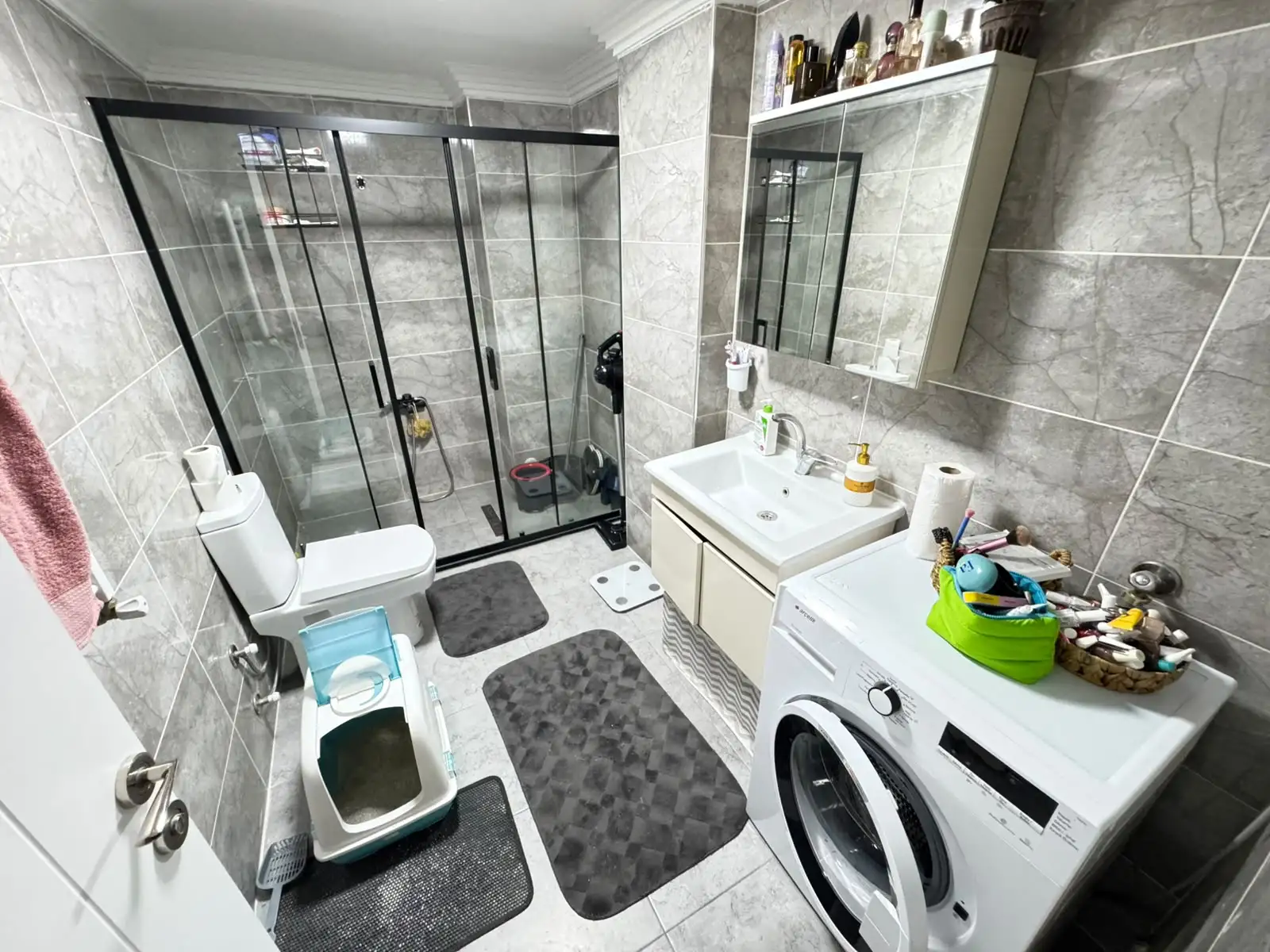 ESENTEPE'DE METROYA YAKIN ASANSÖRLÜ BİNADA SATILIK 2+1 DAİRE