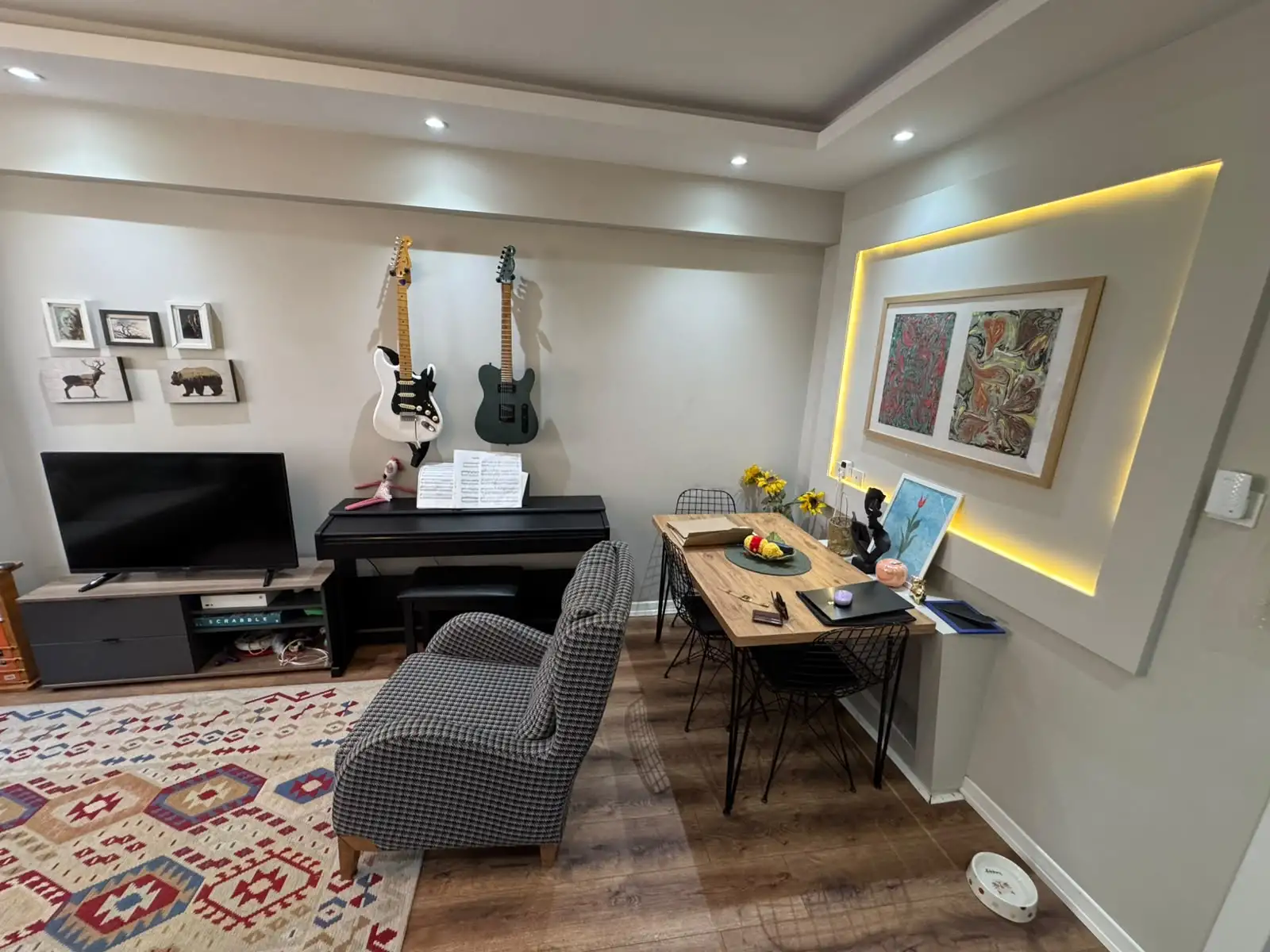 ESENTEPE'DE METROYA YAKIN ASANSÖRLÜ BİNADA SATILIK 2+1 DAİRE