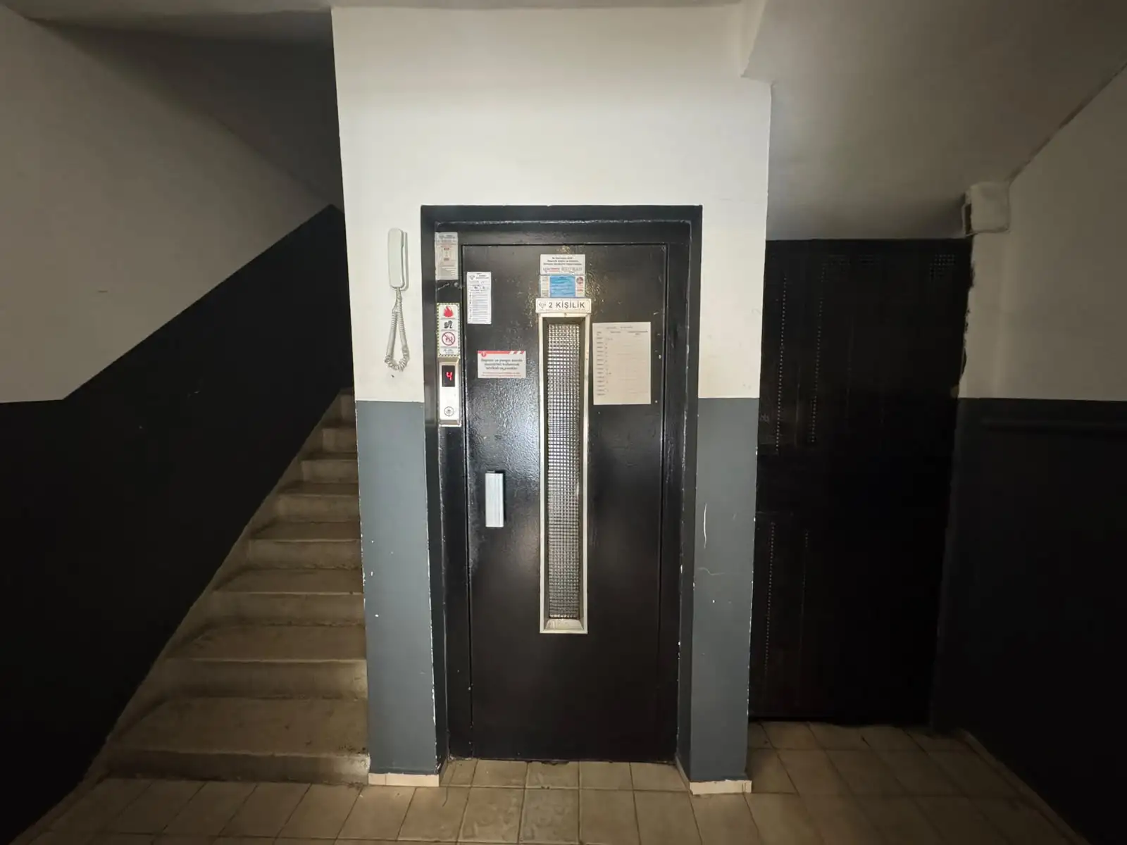 ESENTEPE'DE METROYA YAKIN ASANSÖRLÜ BİNADA SATILIK 2+1 DAİRE