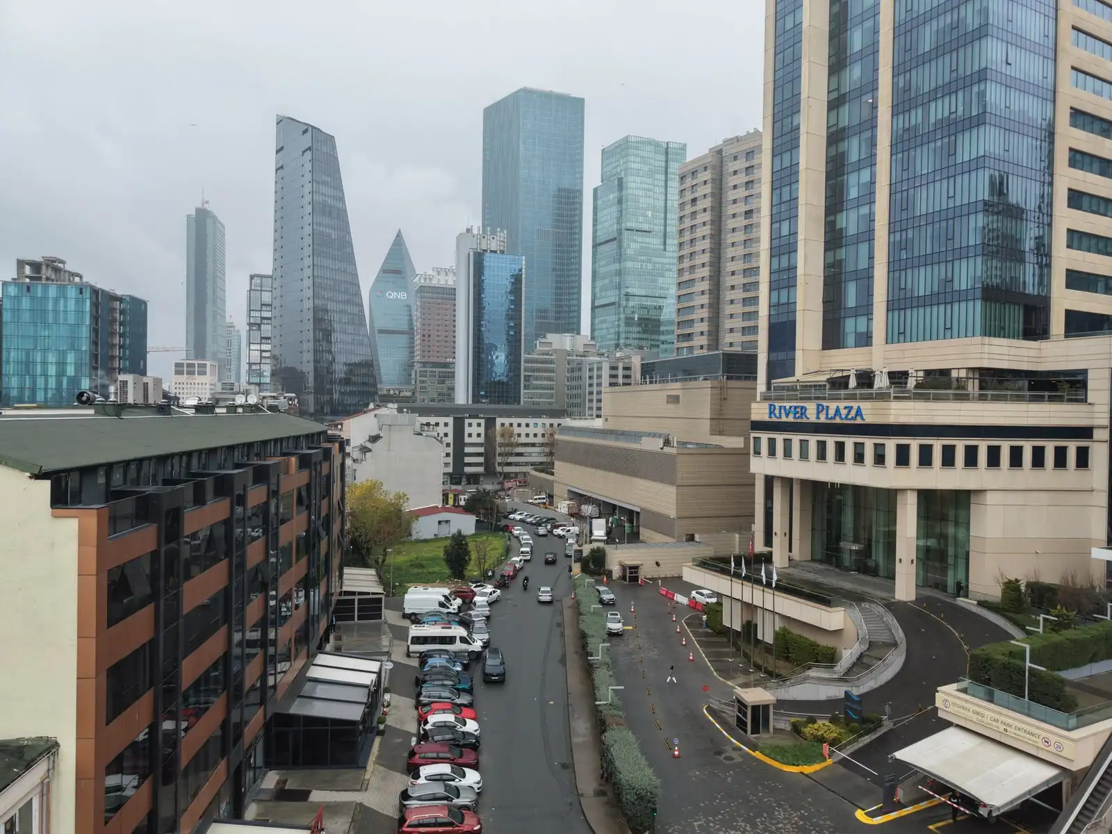 LEVENT POİNT REZİDANSTA KİRALIK EŞYALI 1+1 DAİRE METRO 150 METRE