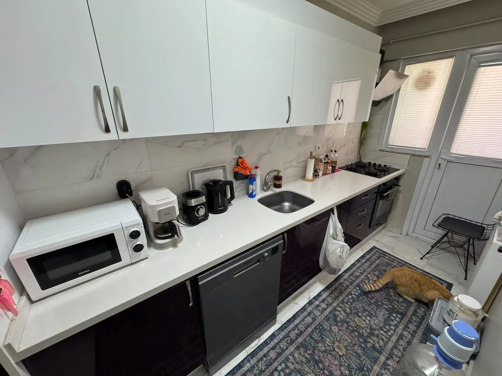 ESENTEPE'DE METROYA YAKIN ASANSÖRLÜ BİNADA SATILIK 2+1 DAİRE