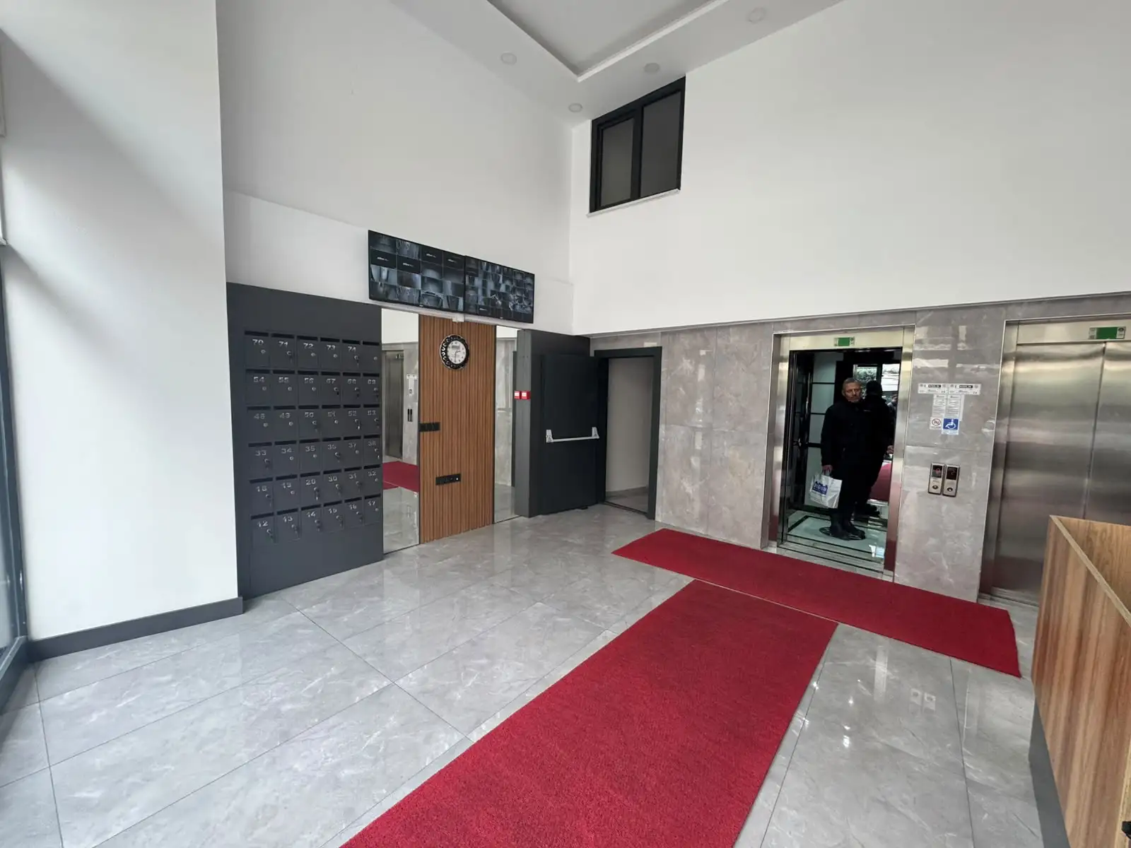 LEVENT POİNT REZİDANSTA KİRALIK EŞYALI 1+1 DAİRE METRO 150 METRE