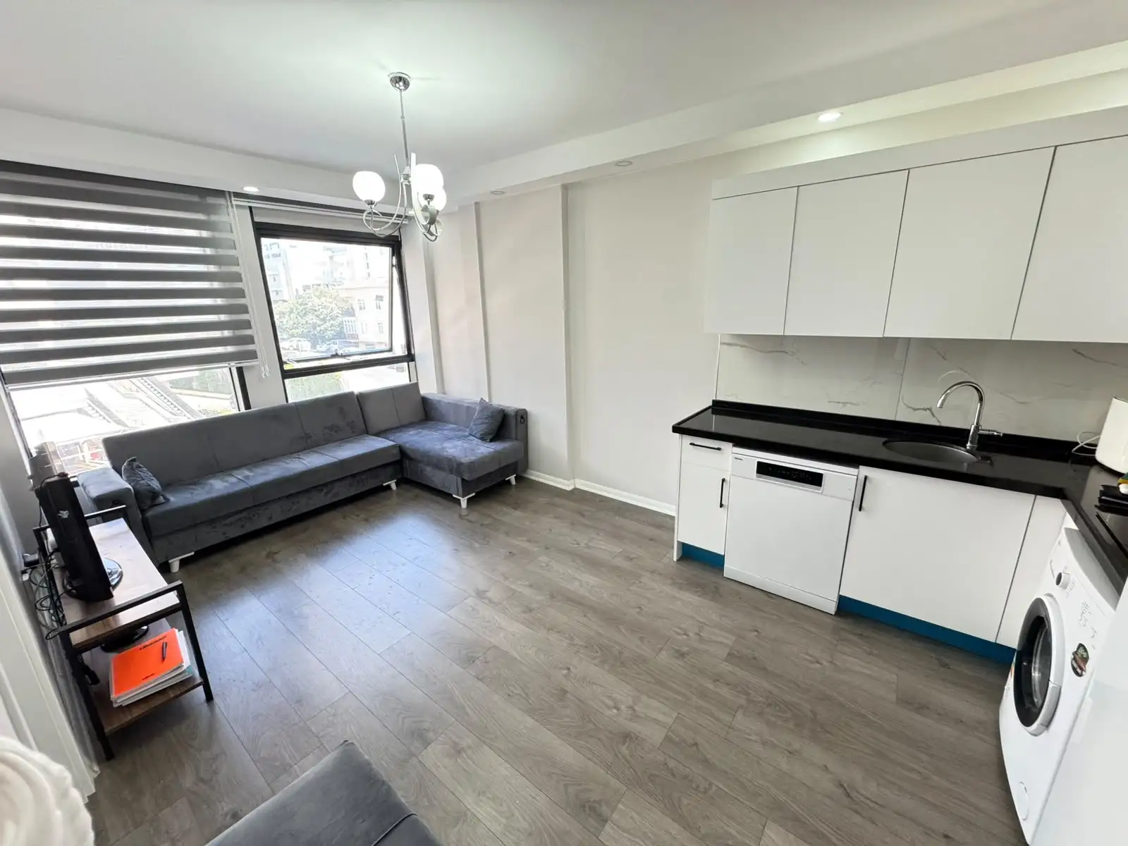LEVENT POİNT REZİDANSTA KİRALIK EŞYALI 1+1 DAİRE METRO 150 METRE