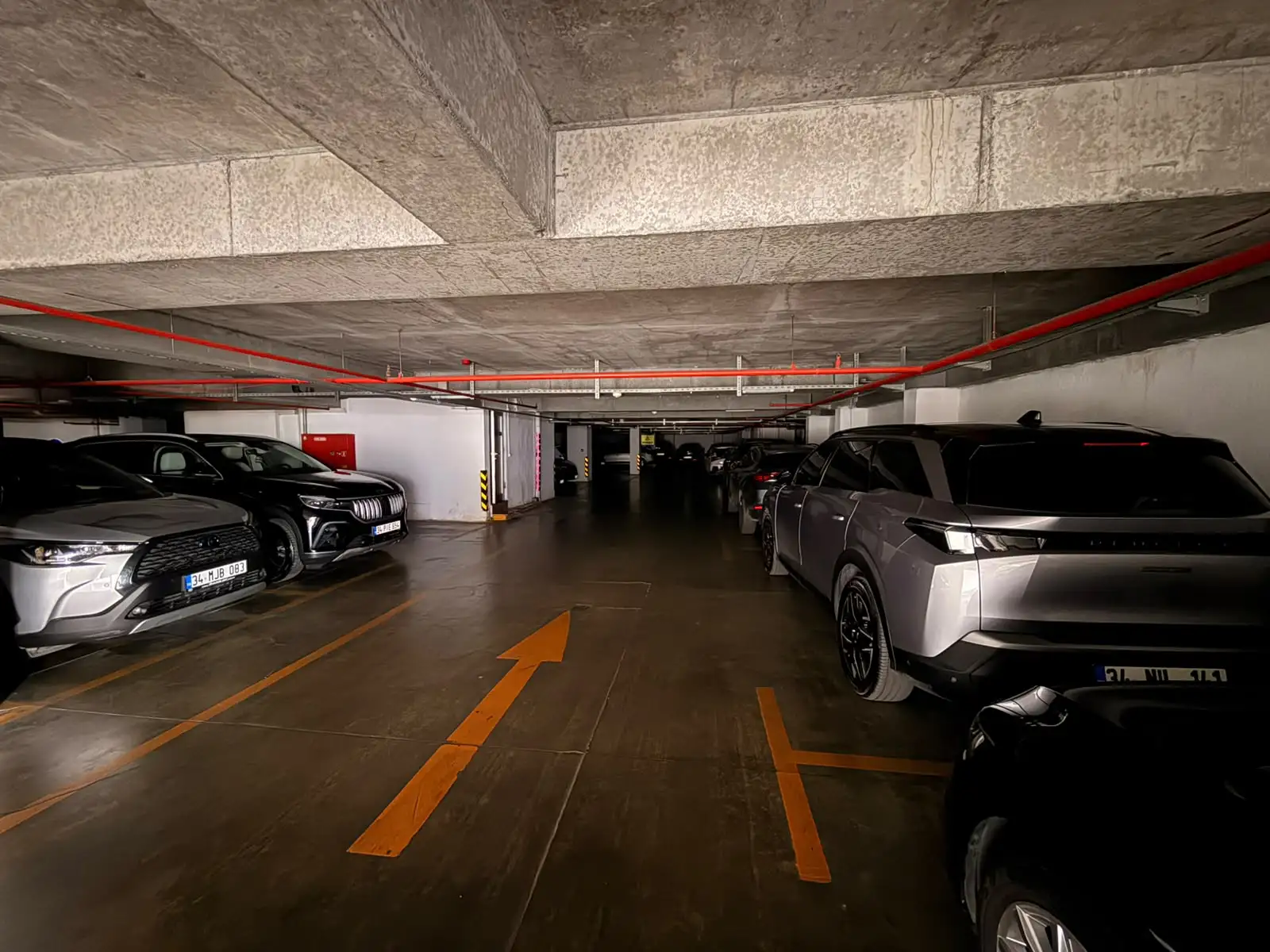 SÜTLÜCEDE HALİÇ MANZARALI SİTE İÇİNDE SATILIK 3+1 DAİRE