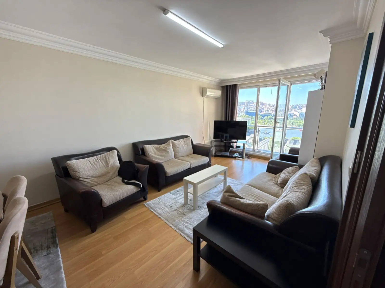 SÜTLÜCEDE HALİÇ MANZARALI SİTE İÇİNDE SATILIK 3+1 DAİRE
