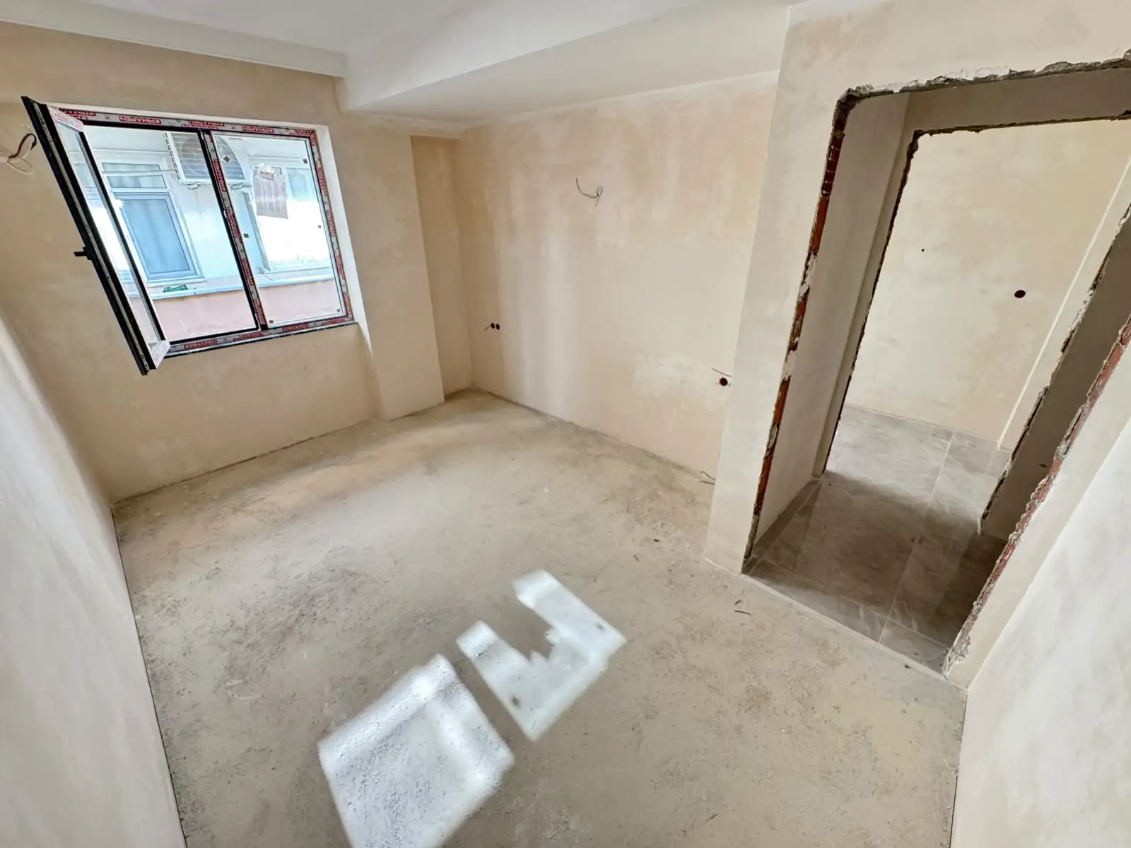 ESENTEPE'DE METROYA YAKIN SIFIR BİNADA SATILIK 3+1 DUBLEKS DAİRE