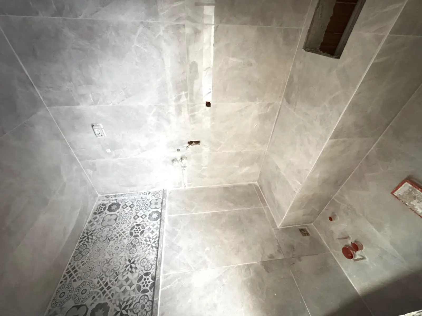ESENTEPE'DE METROYA YAKIN SIFIR BİNADA SATILIK 3+1 DUBLEKS DAİRE
