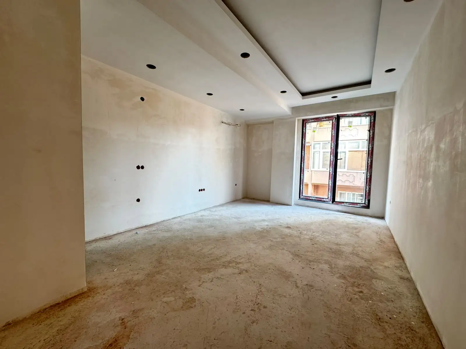 ESENTEPE'DE METROYA YAKIN SIFIR BİNADA SATILIK 2+1 DAİRE