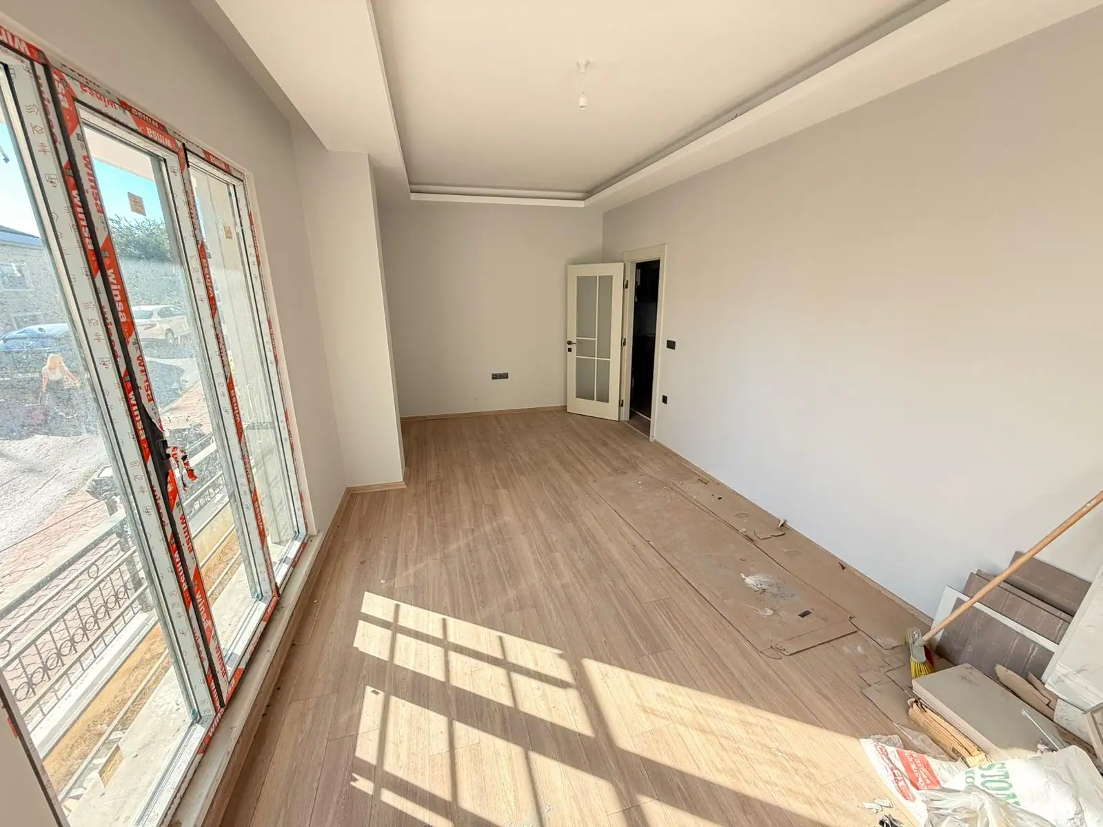 BEYOĞLU SÜTLÜCEDE YENİ BİNADA SATILIK KAPALI MUTFAKLI 2+1 DAİRE